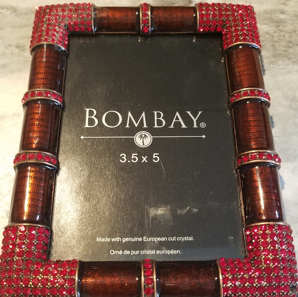 BOMBAY PICTURE FRAME